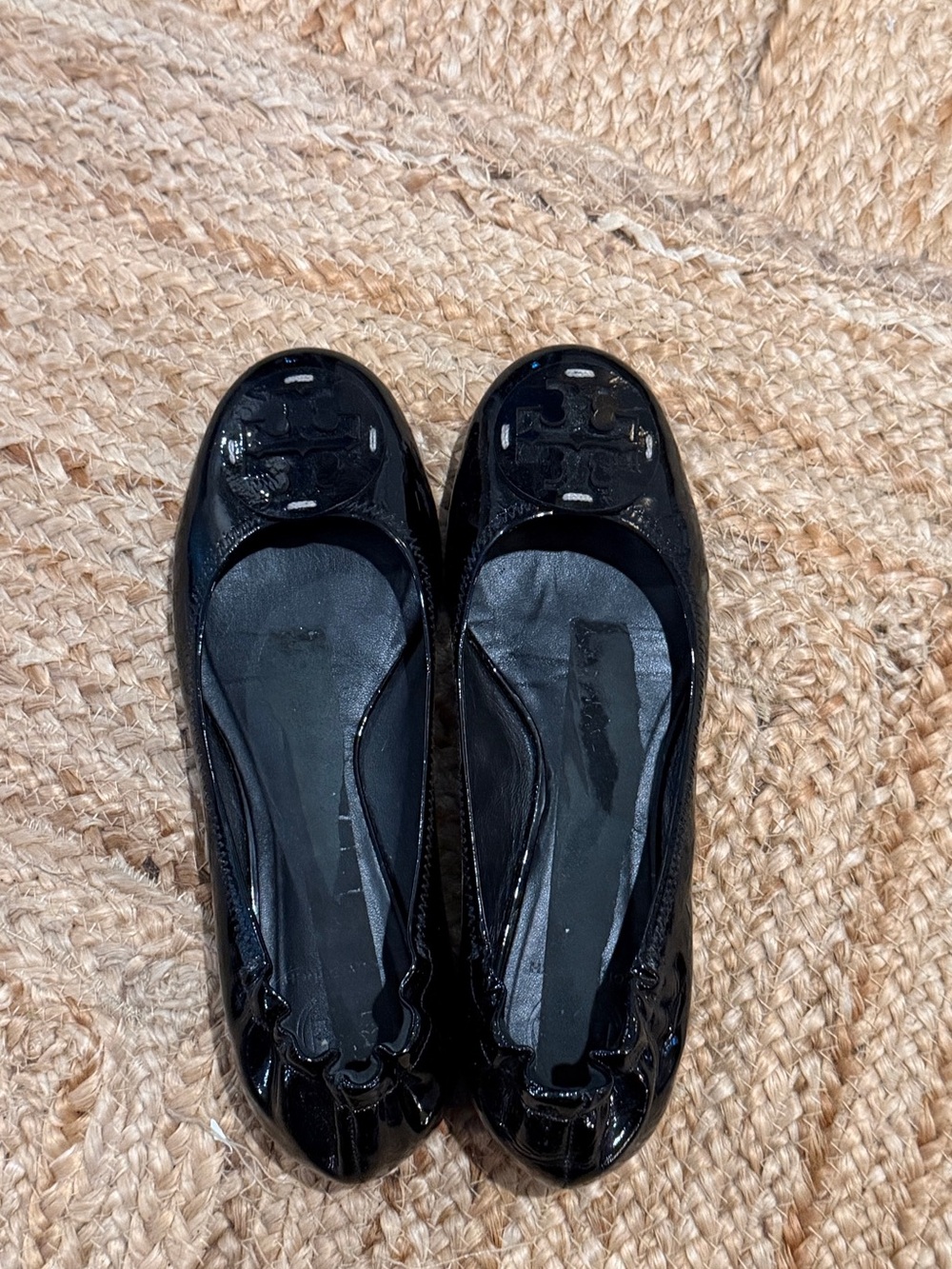 Tory Burch Minnie/Reva ballet flats! Classic black patent-darling! Cute!